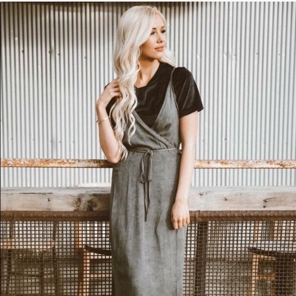 Dresses & Skirts - BTQ NEW SLATE Flattering charcoal gray wrap dress